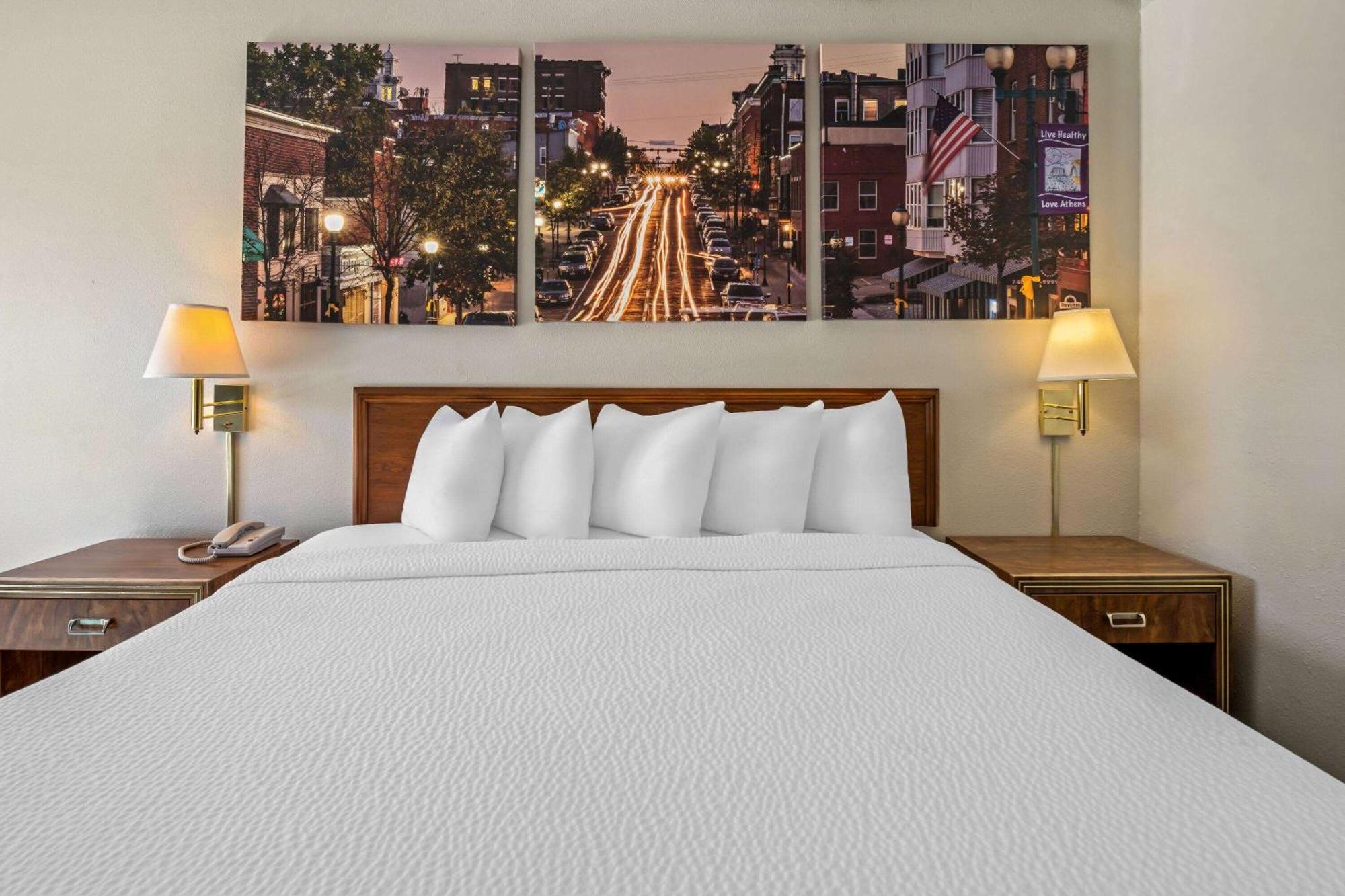Days Inn By Wyndham Dubuque Luaran gambar