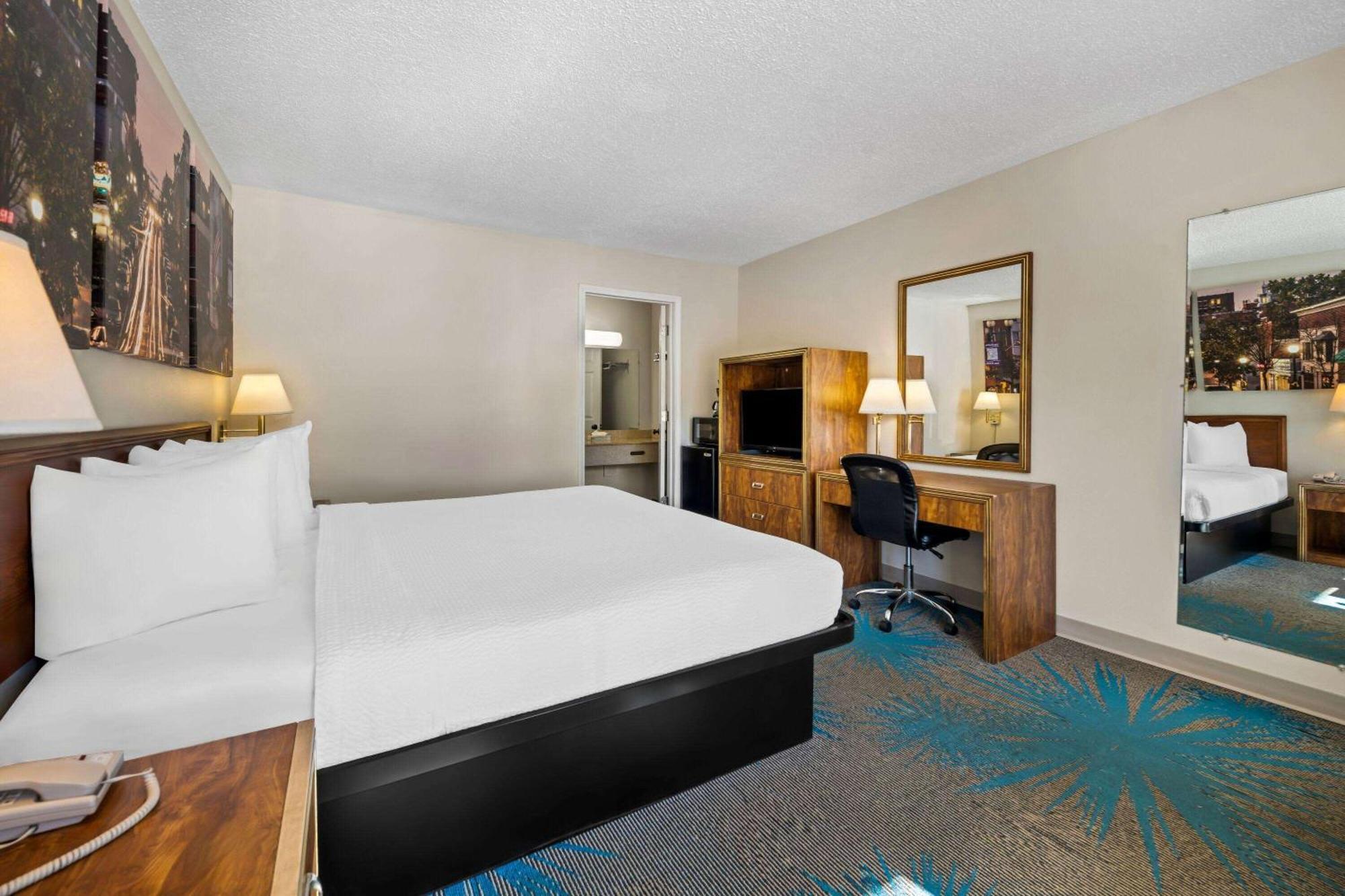 Days Inn By Wyndham Dubuque Luaran gambar