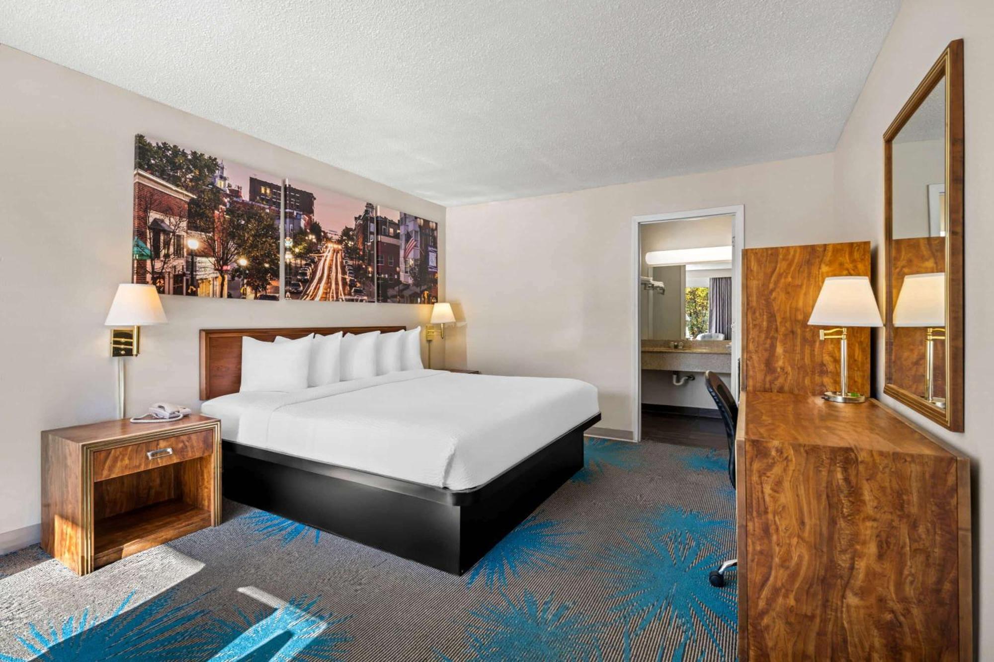 Days Inn By Wyndham Dubuque Luaran gambar